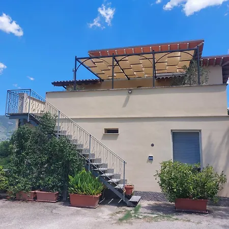 Frantoio Pistelli شقة *